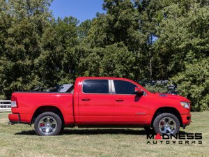 Dodge Ram Side Steps - Power Running Boards - Lighted - Crew Cab - Rough Country Dodge Ram Side Steps - Power Running Boards - Lighted - Crew Cab - Rough Country